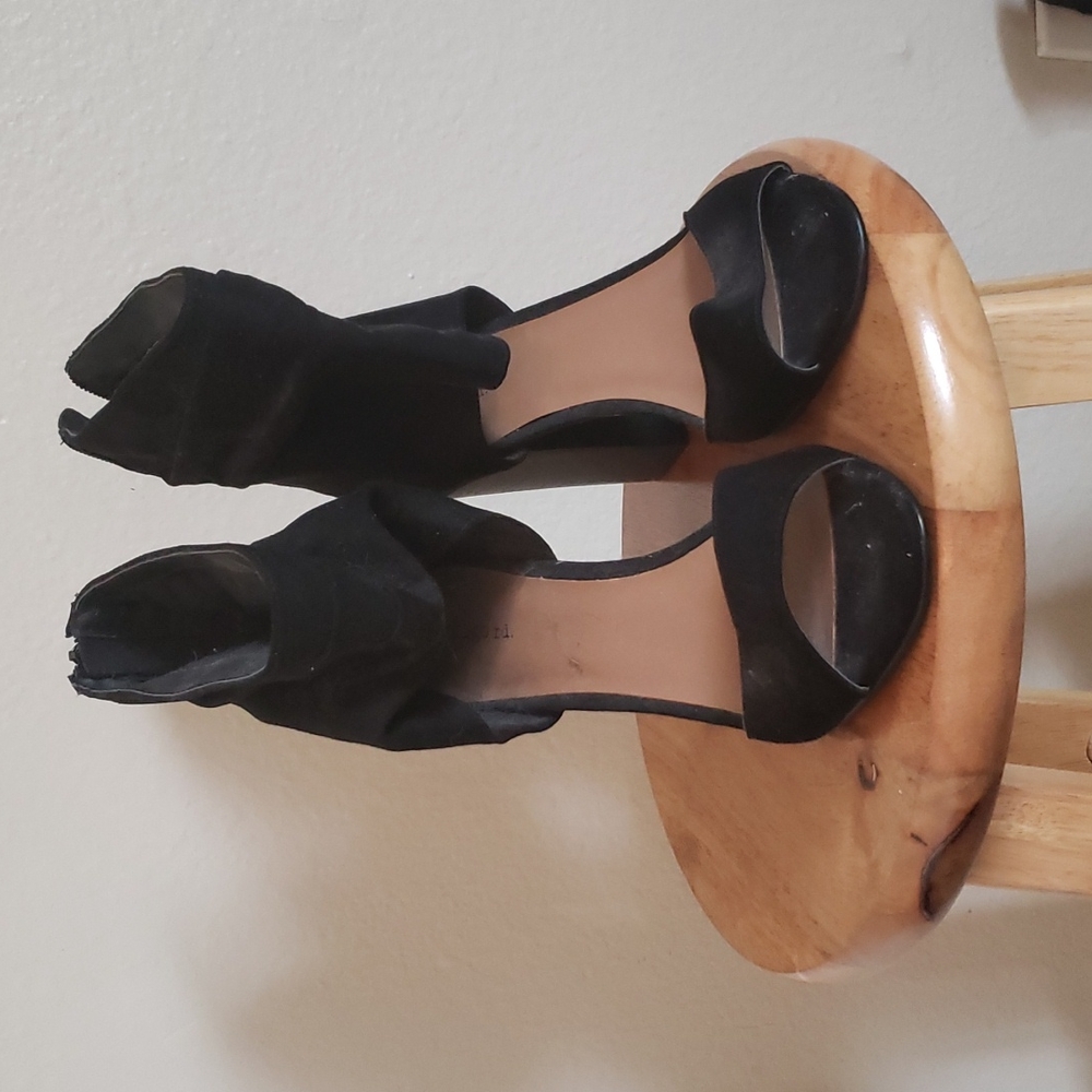 Block Heels - Picture 3 of 3